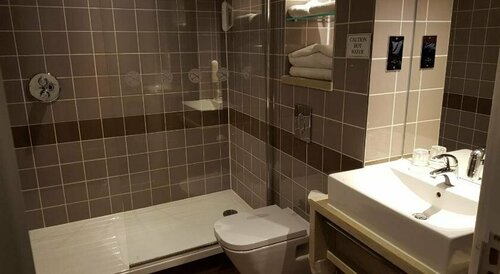 Гостиница The Cross Keys - Peebles в Пиблсе