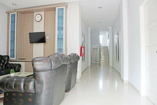 Гостиница Oyo 1649 Grya Lavinsa в Провинции Западная Суматра