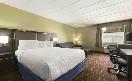 Гостиница Days Inn by Wyndham Ottawa в Оттаве