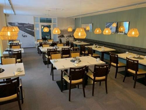 Гостиница Hotel Garni Max Zwo в Дингольфинге