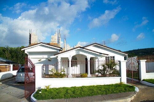 Гостиница Greenoasis Guest House в Трелони