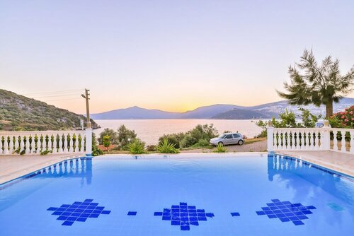 Гостиница Kuluhana Hotel & Villas Kalkan в Калкане