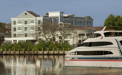 Гостиница Hyannis Harbor Hotel в Гианнисе