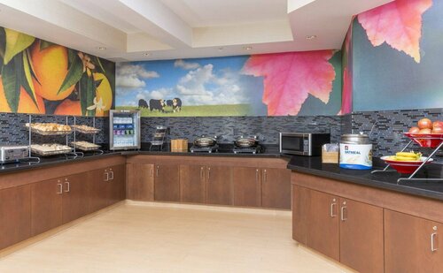 Гостиница Fairfield Inn & Suites Kansas City Lee's Summit в Лис Саммите