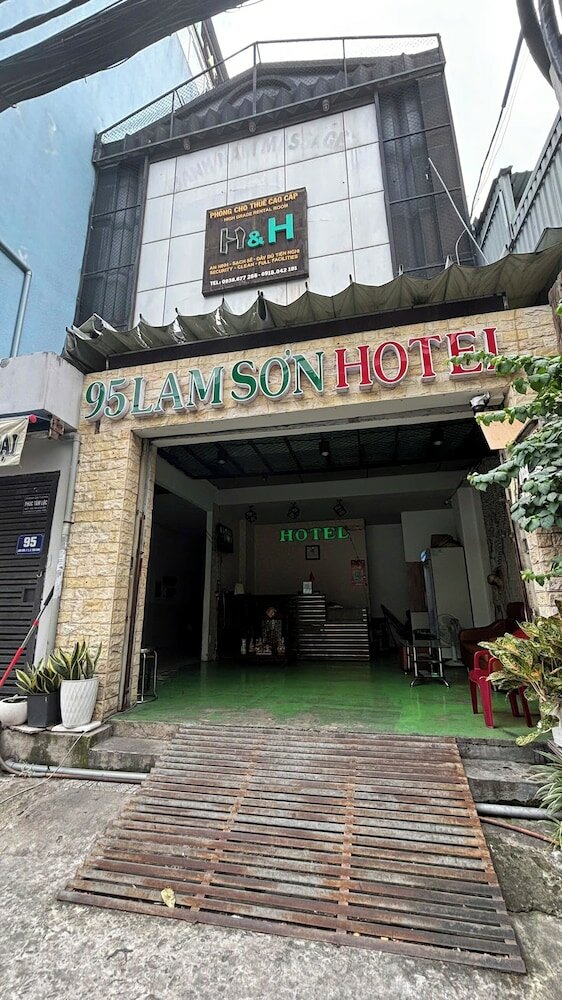 Фото 95 Lam Son Hotel