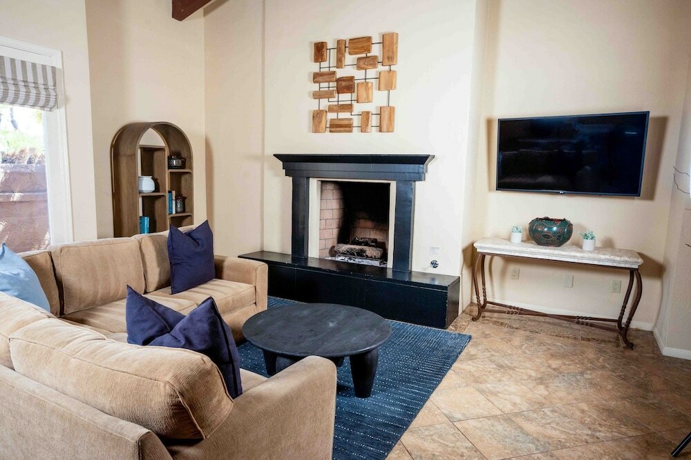 Фото The Scottsdale Plaza Resort & Villas