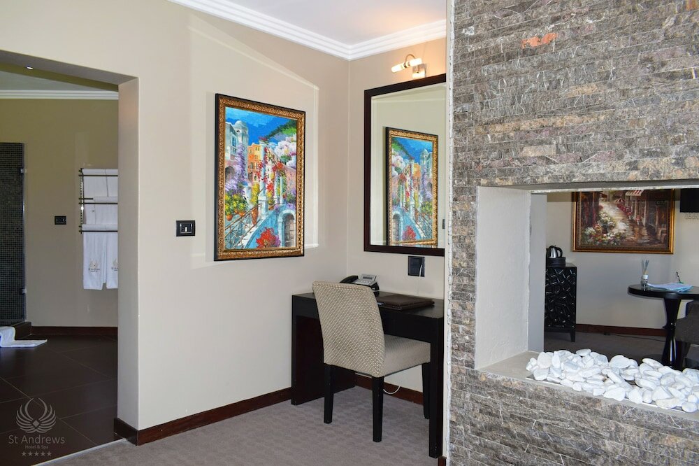 Фото St Andrews Hotel and SPA