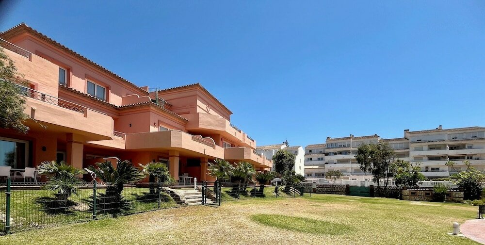 Фото Marbella Beach Resort at Club Playa Real
