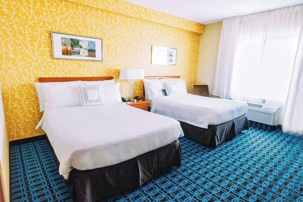 Фото Fairfield Inn by Marriott Medford Long Island