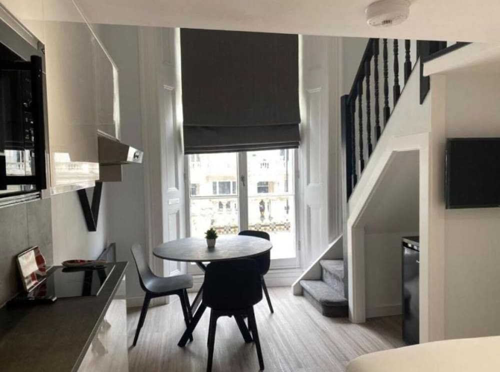 Фото Hyde Park Suites