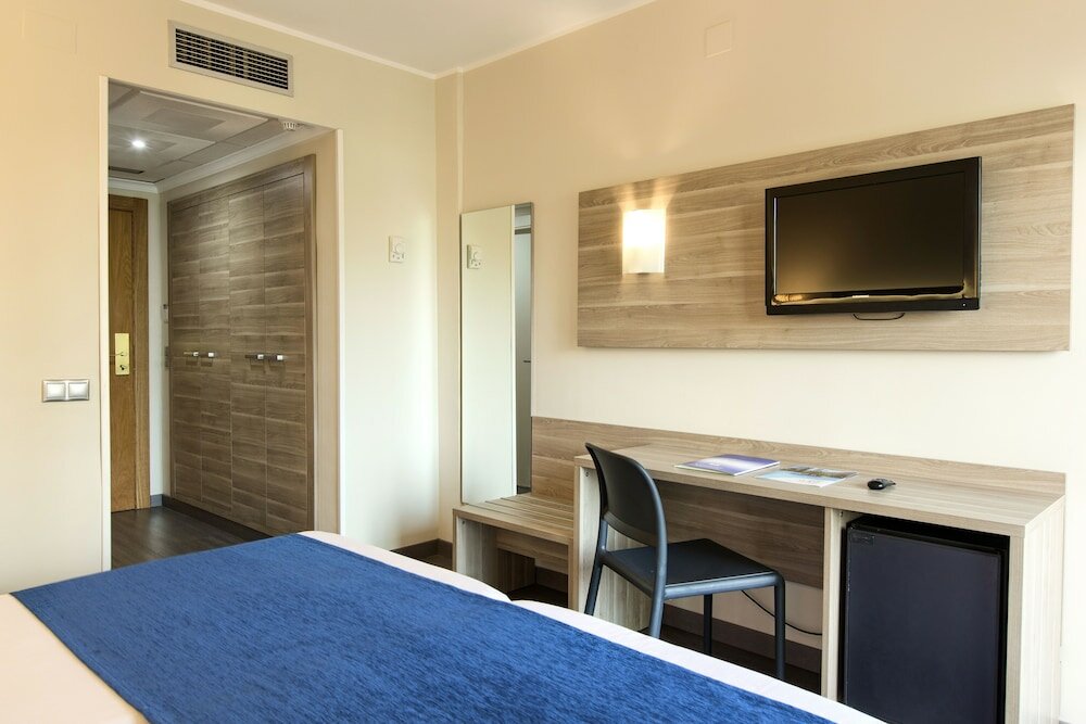 Фото Hotel Benidorm East by Pierre & Vacances