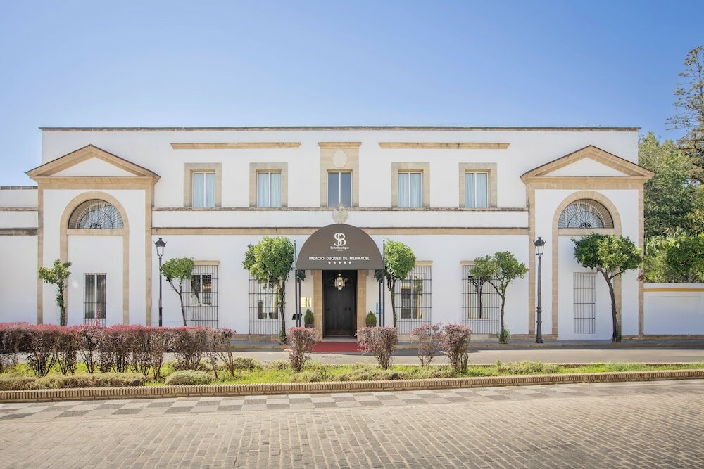 Фото Hotel Duques de Medinaceli