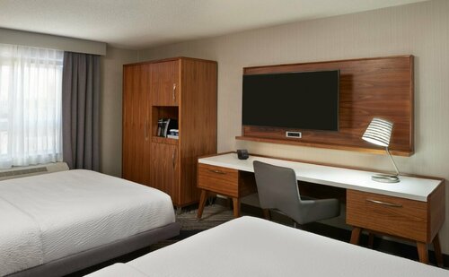 Гостиница Four Points by Sheraton Vaughan в Конкорде
