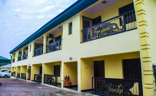 Гостиница Отель Keves Inn and Suites в Калабаре