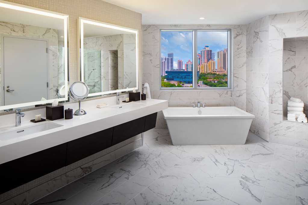 Фото Hilton Aventura Miami