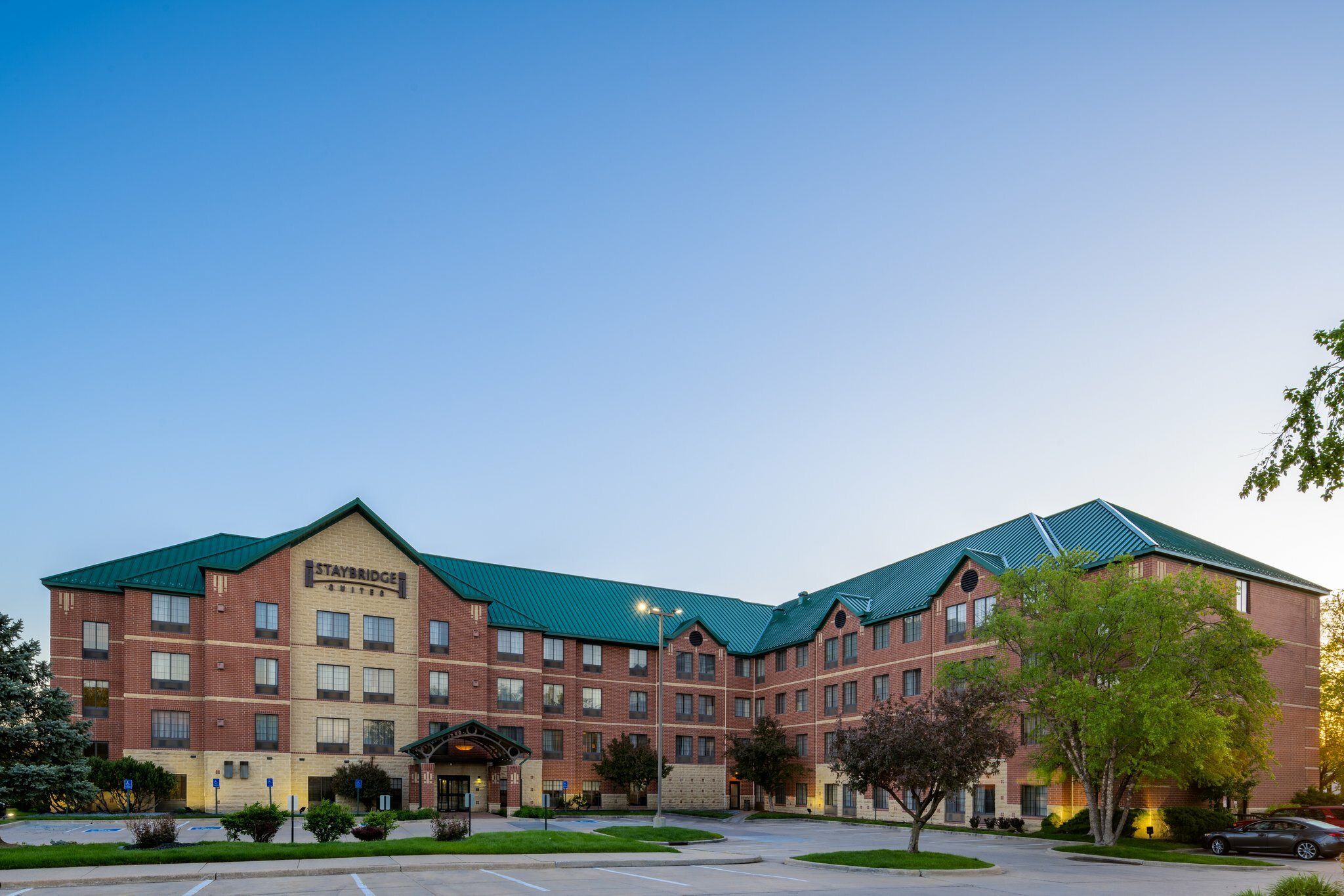 Фото Staybridge Suites West Des Moines, an Ihg Hotel