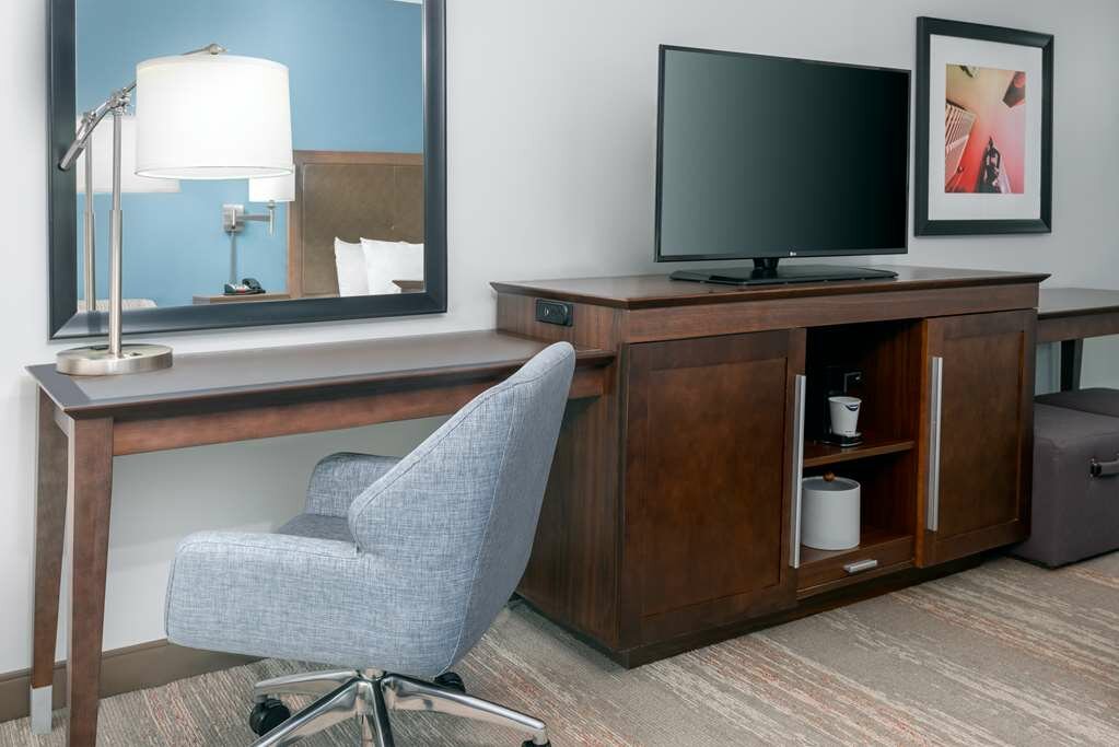 Фото Hampton Inn Charlotte-Uptown