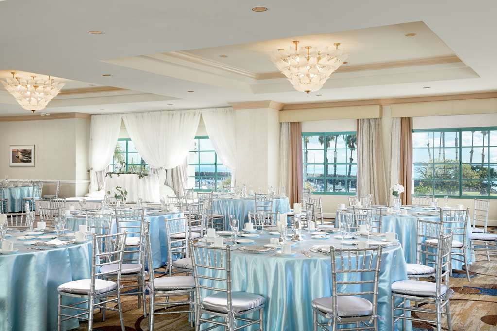 Фото DoubleTree by Hilton San Pedro - Port of Los Angeles