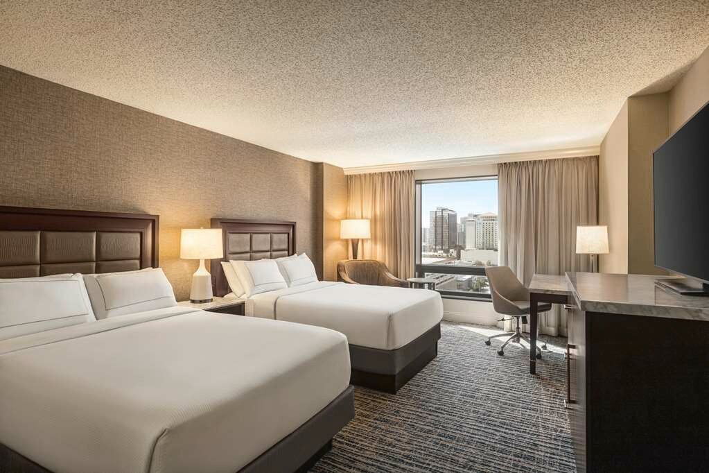 Фото Hilton Tampa Downtown