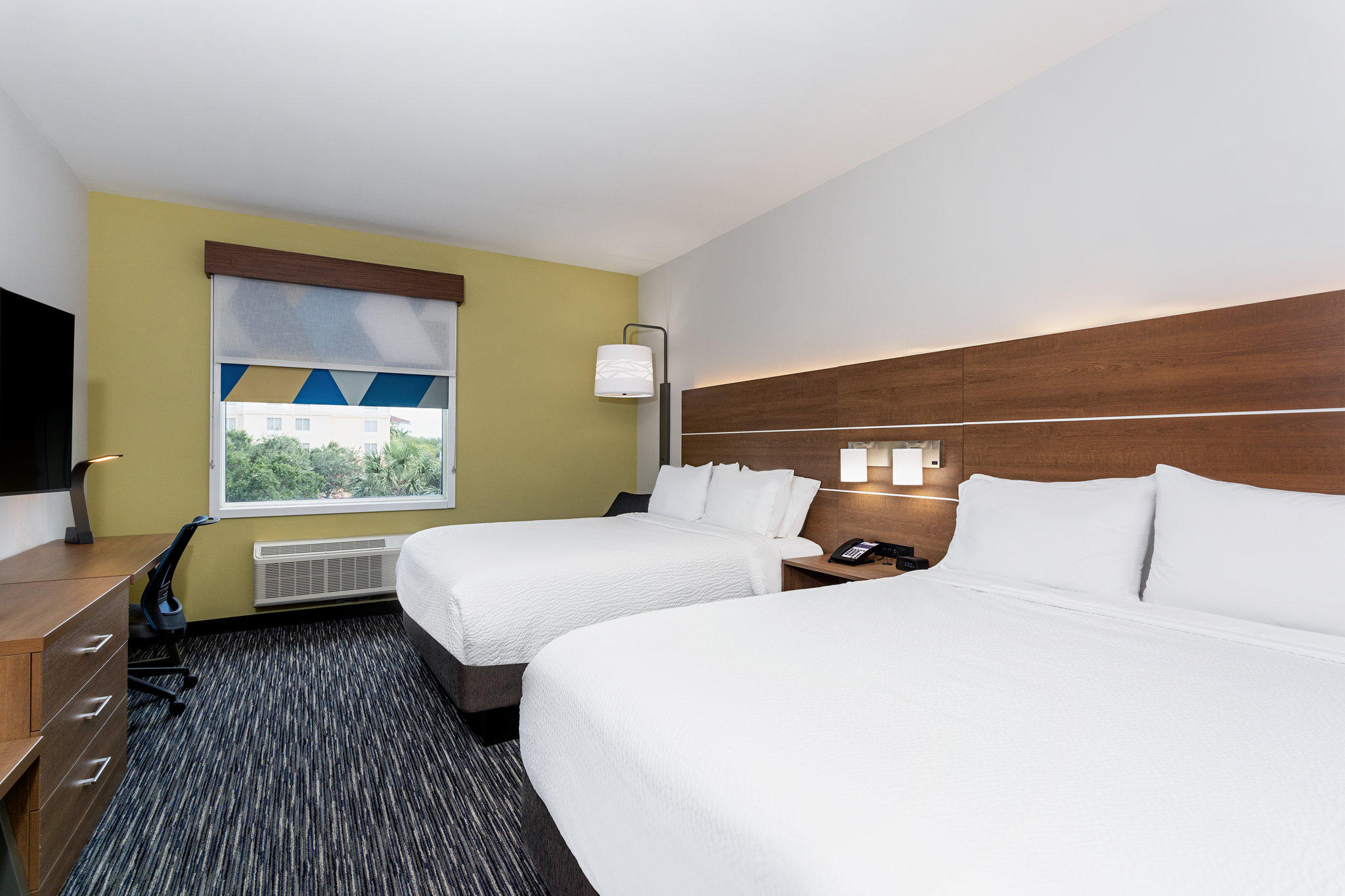 Фото Holiday Inn Express and Suites Miramar, an Ihg Hotel