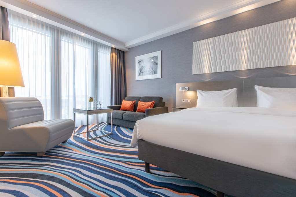 Фото Radisson Blu Hotel, Hannover