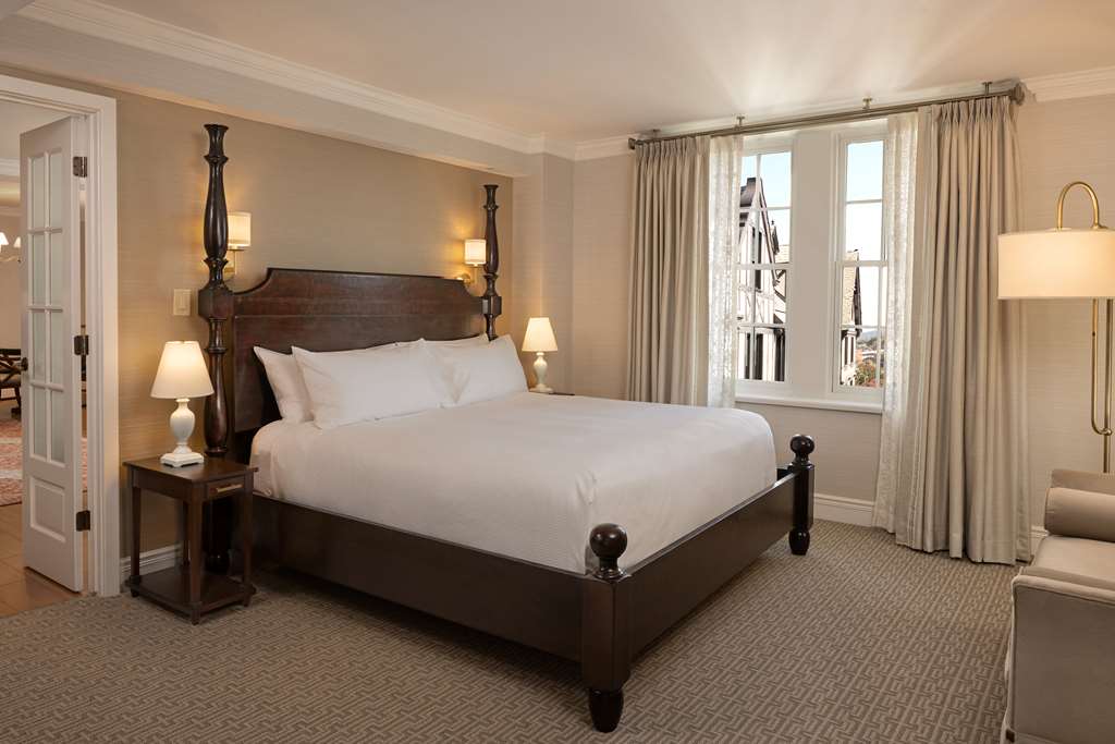 Фото Hotel Roanoke & Conference Ctr, Curio Collection by Hilton
