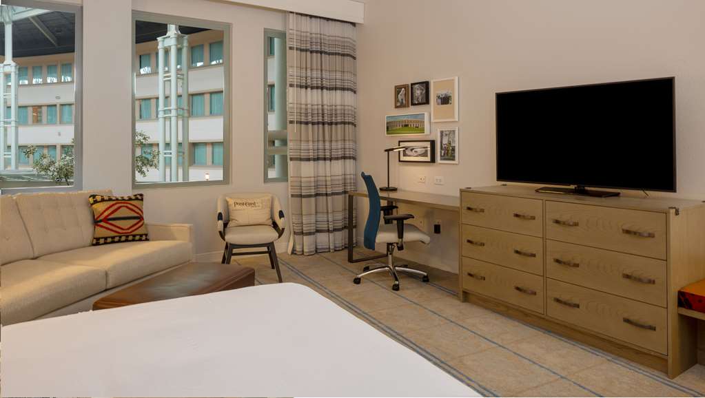 Фото Отель Hilton Austin Airport