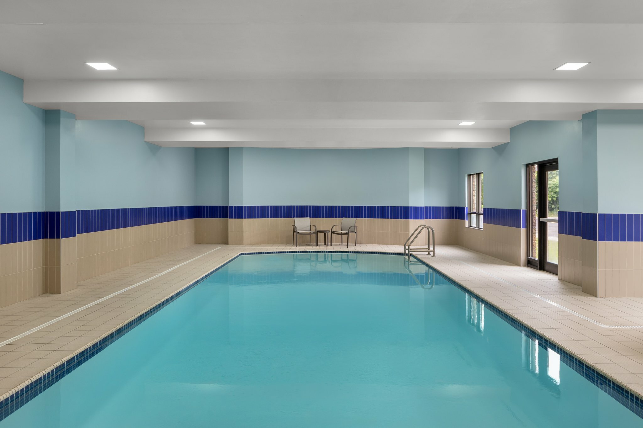 Фото Holiday Inn Express & Suites Brockville