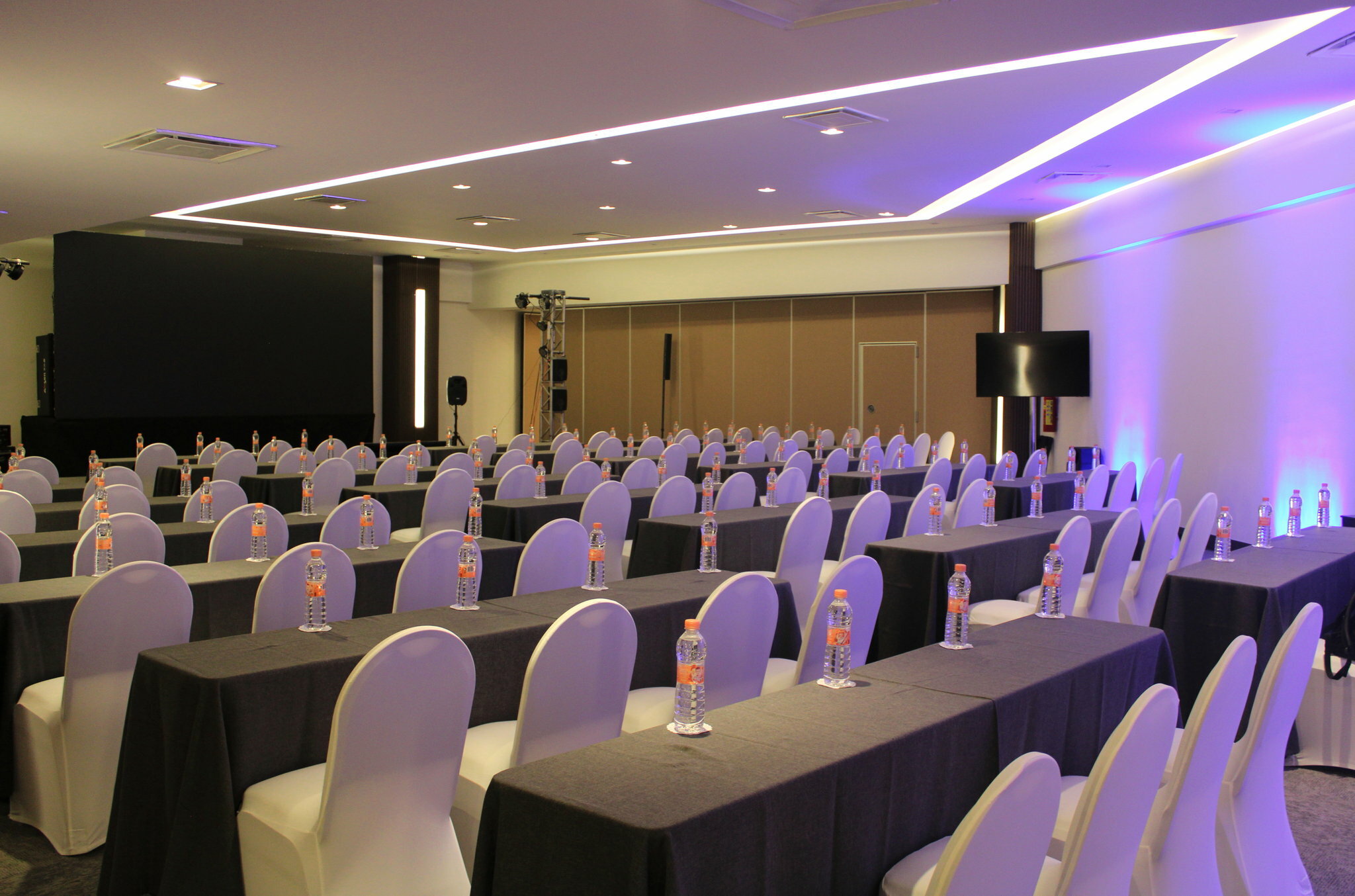 Фото Holiday Inn Mexico Dali Airport by Ihg