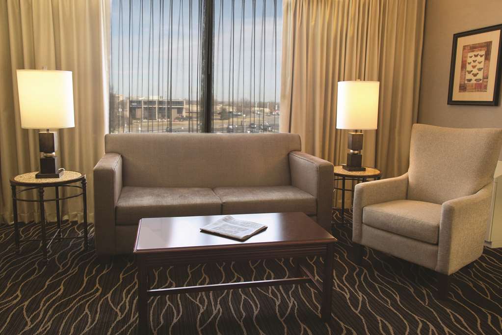 Фото Hilton Kansas City Airport