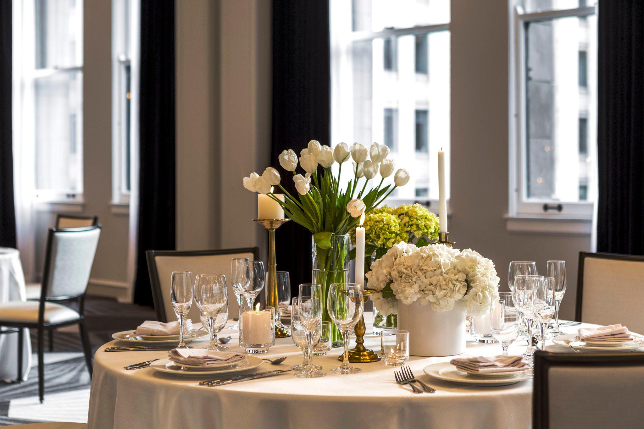 Фото Kimpton Gray Hotel, an Ihg Hotel