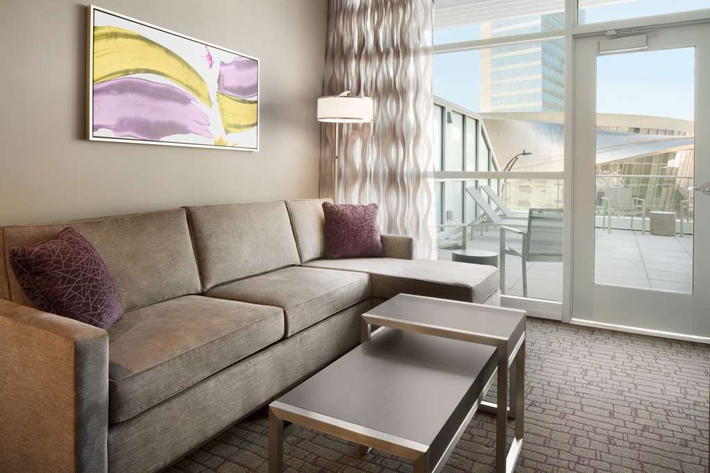Фото Embassy Suites by Hilton Charlotte Uptown