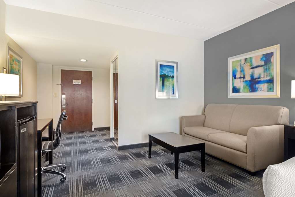 Фото Best Western Hartford Hotel & Suites