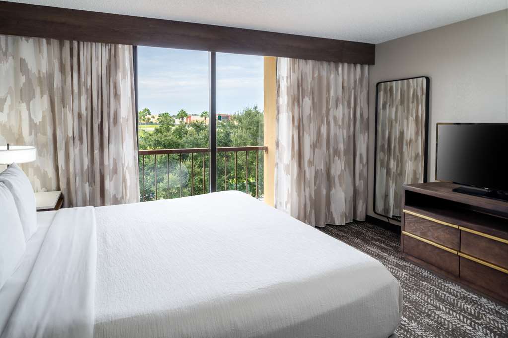 Фото Embassy Suites by Hilton Orlando North