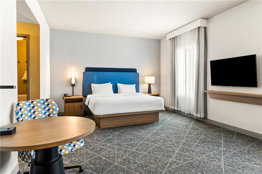 Фото Hampton Inn & Suites Merced