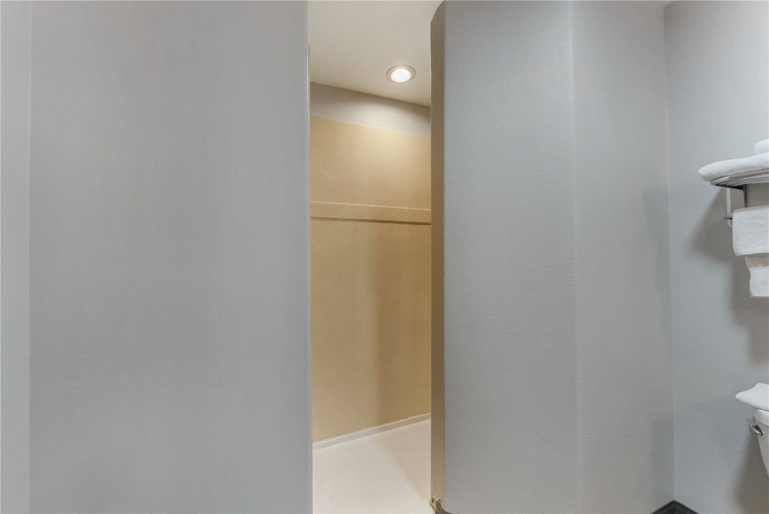 Фото SureStay Plus Hotel by Best Western San Antonio SeaWorld