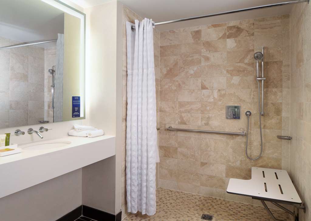 Фото Hilton Alexandria Old Town