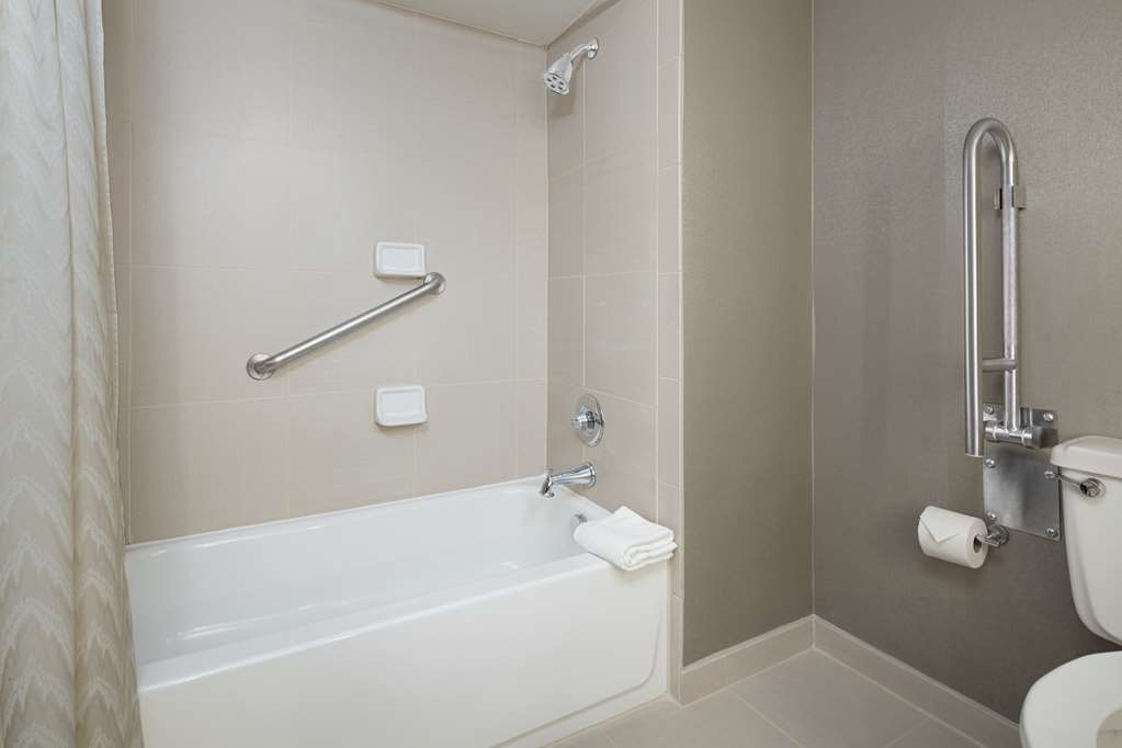 Фото DoubleTree by Hilton Dallas Near the Galleria