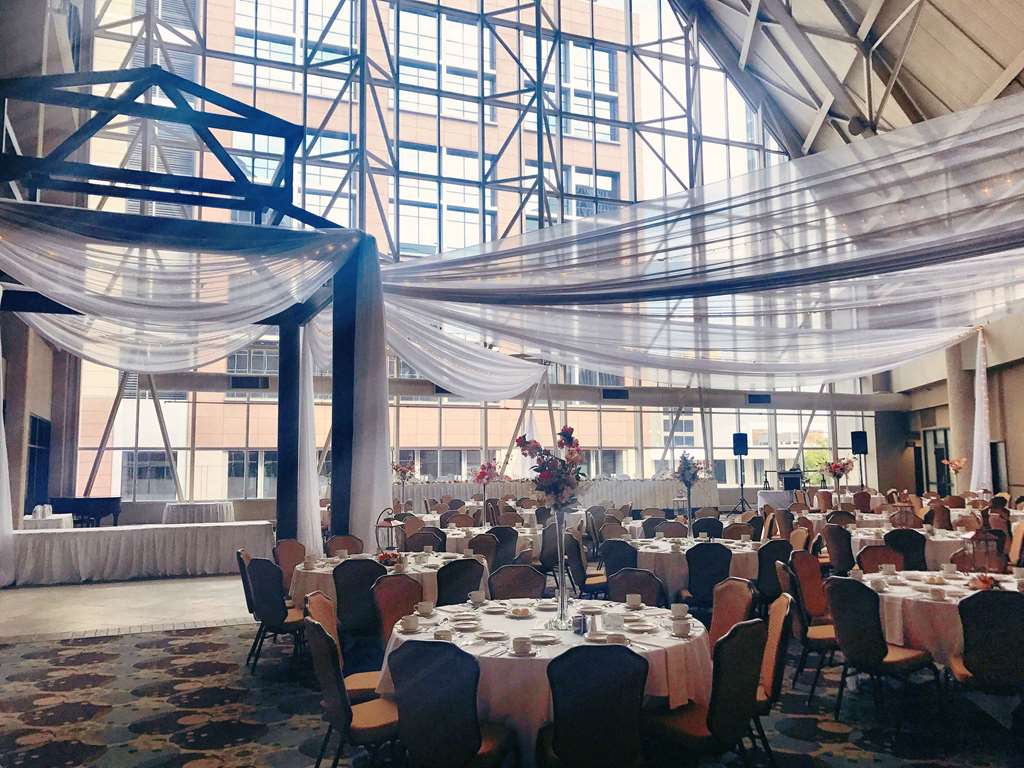 Фото DoubleTree by Hilton Hotel St. Paul Downtown