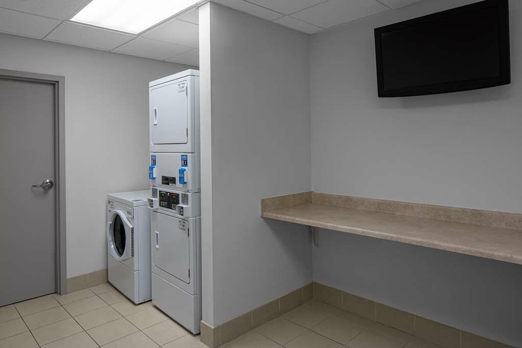 Фото Hilton Garden Inn Salt Lake City Airport