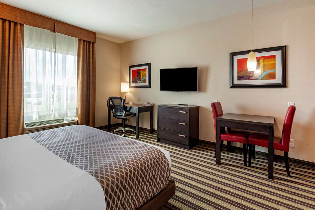 Фото Best Western Plus Drayton Valley All Suites