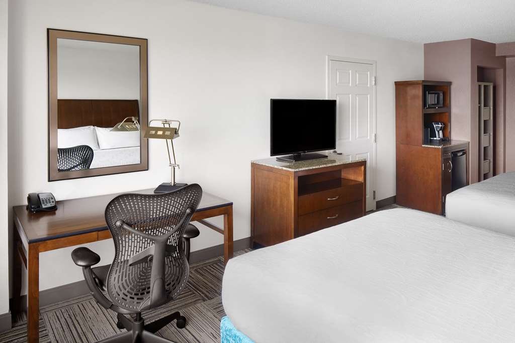 Фото Hilton Garden Inn Denver South Park Meadows Area