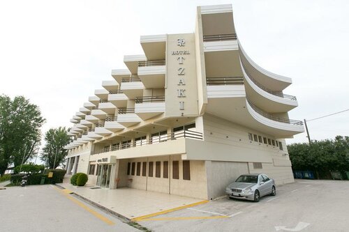 Гостиница Hotel Tzaki в Патрах