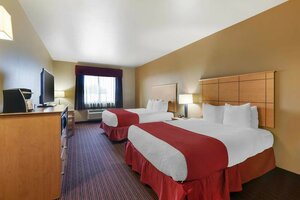 Гостиница Best Western Golden Prairie Inn & Suites