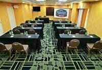 Гостиница Courtyard by Marriott Baldwin Park в Вест Ковине