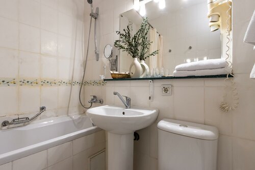 Гостиница Номера Голден отель в Гатчине