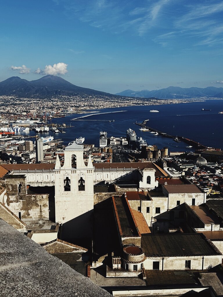 Landmark, attraction Castle Sant'Elmo, Naples, photo
