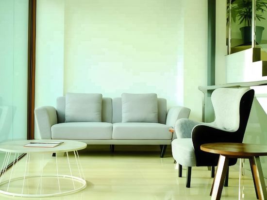 Фото Vivien's Hotel