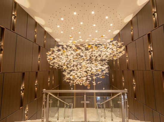 Фото Millennium Plaza Hotel