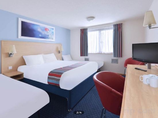Фото Travelodge Aberdeen Airport